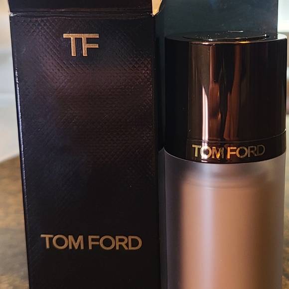 TOM FORDTraceless Soft Matte Foundation - Picture 2 of 4